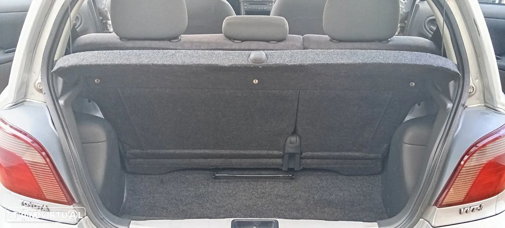 Toyota Yaris 1.0 Terra DA+ABS+CD+AC - 10