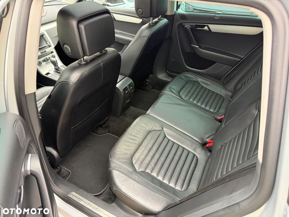 Volkswagen Passat Variant - 7