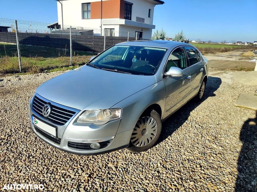 Volkswagen Passat 2.0TDI Highline DPF DSG - 1