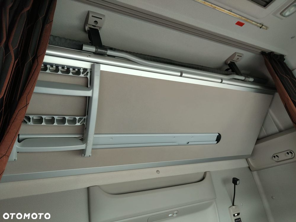 DAF XF 106.480 / SUPER SPACE CAB /  EURO 6 / STANDARD / - 28