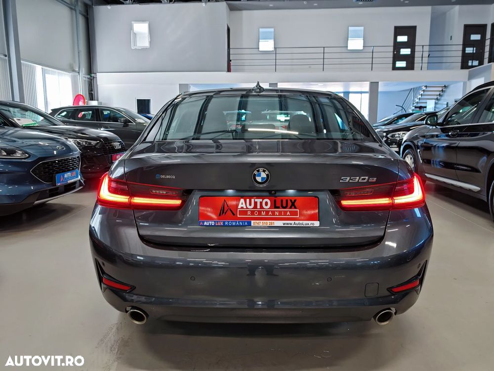 BMW Seria 3 330e AT PHEV - 22