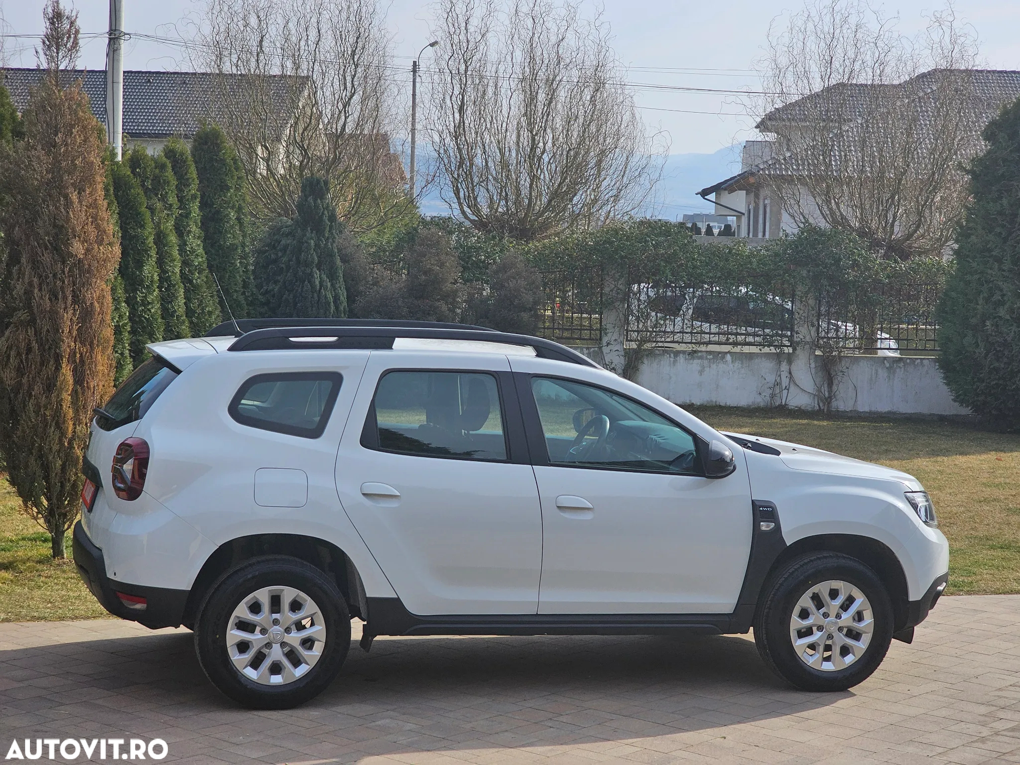 Dacia Duster 1.5 Blue dCi 4WD Essential - 3