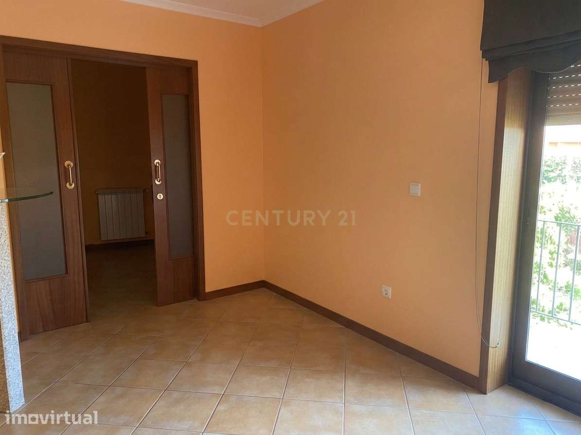 Apartamento T3 em Santa Maria Maior com Terraço, Chaves - Grande imagem: 3/11