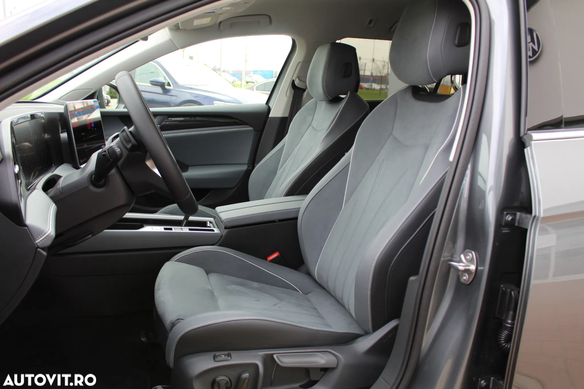 Volkswagen Passat Variant 2.0 TDI SCR DSG Business - 34