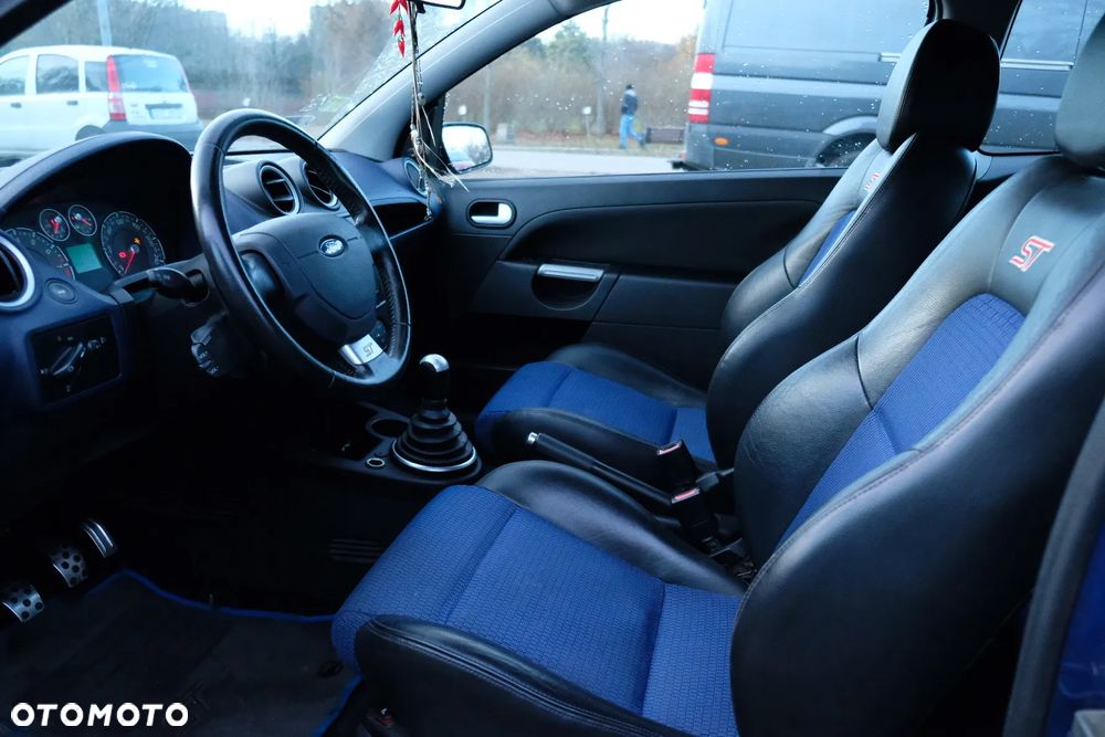Ford Fiesta - 5