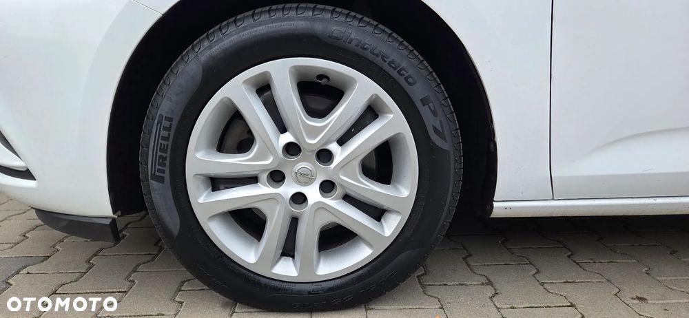 Opel Astra 1.6 CDTI Essentia - 13