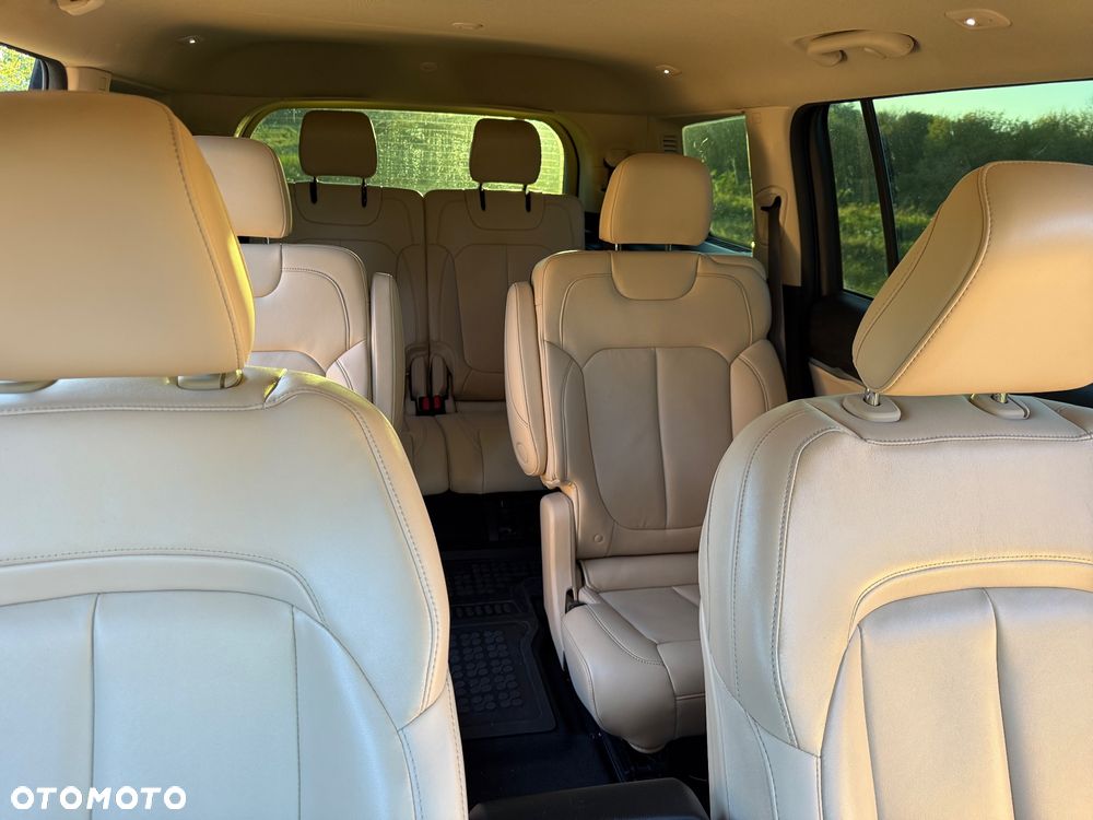 Jeep Grand Cherokee - 16