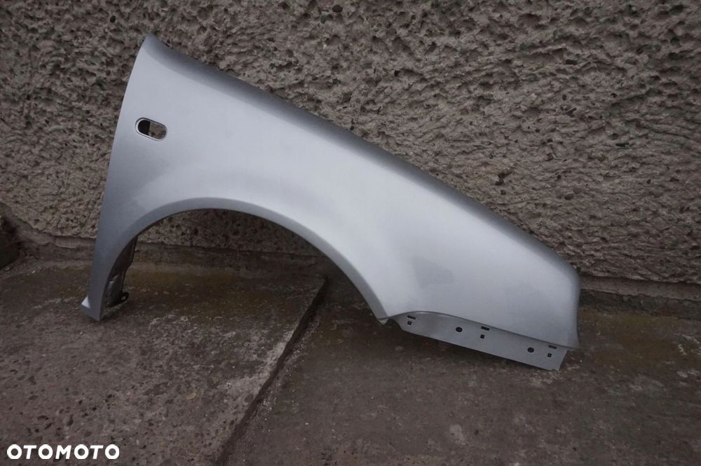 BŁOTNIK PRZEDNI PRAWY VW GOLF IV LA7W - 4