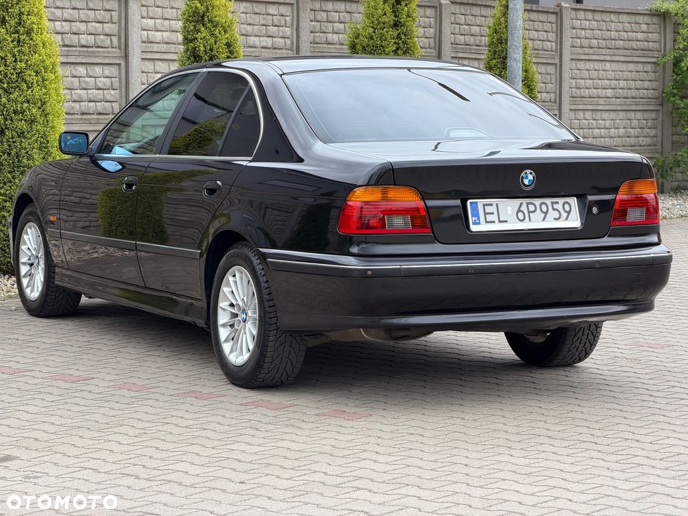 BMW Seria 5 520i - 2