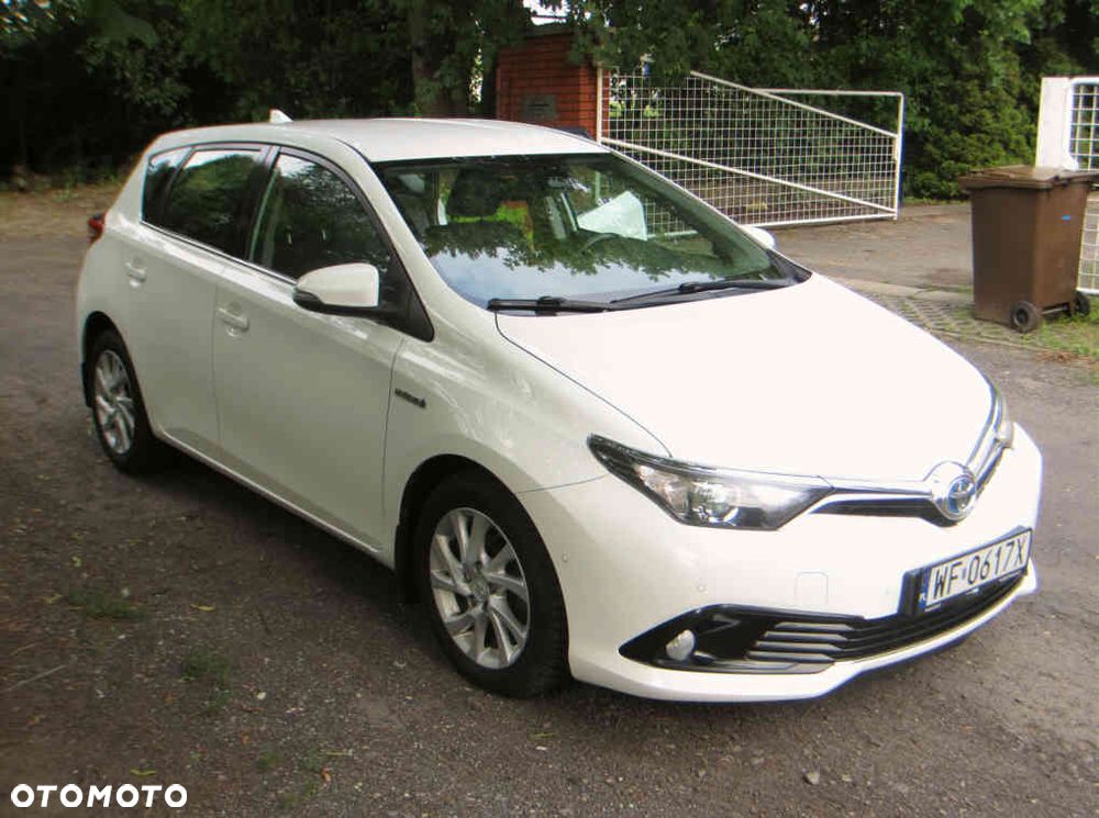 Toyota Auris Hybrid 135 Premium - 2