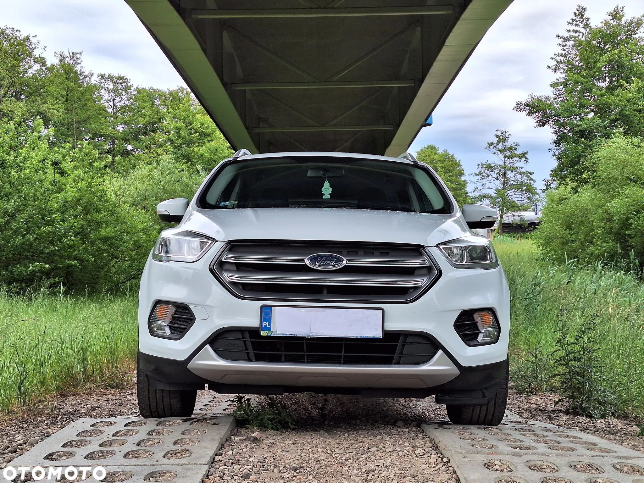 Ford Kuga - 1