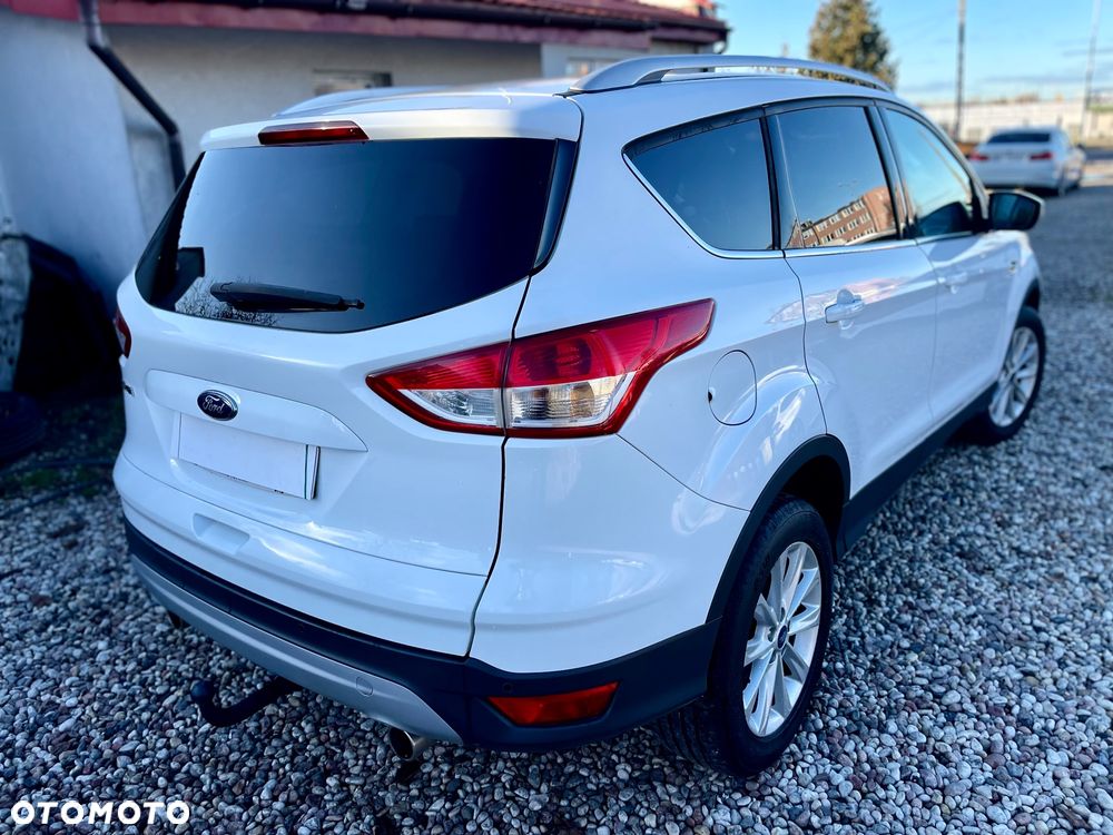 Ford Kuga 2.0 TDCi 2x4 Titanium - 2