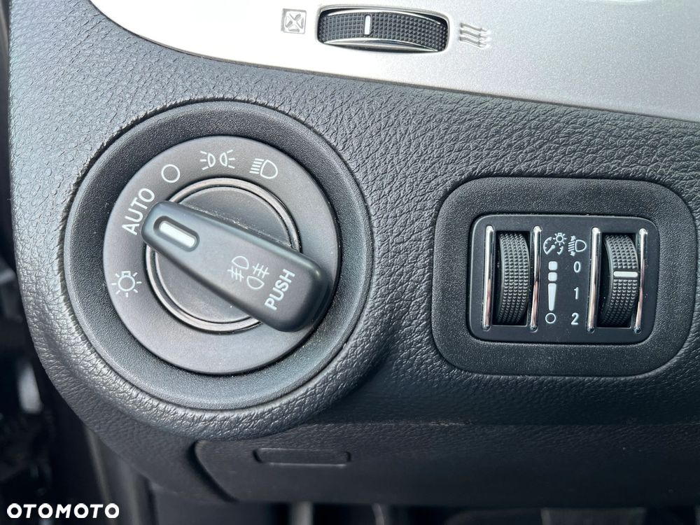 Fiat Freemont 2.0 Multijet Black Code AWD - 28