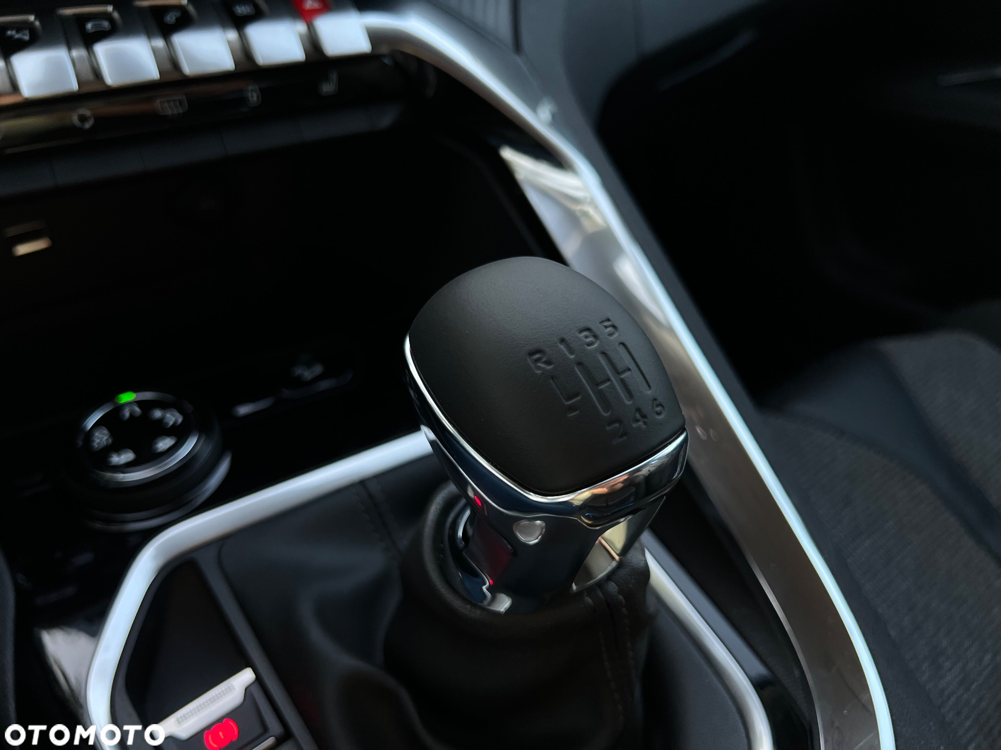Peugeot 3008 1.2 PureTech GT S&S - 9