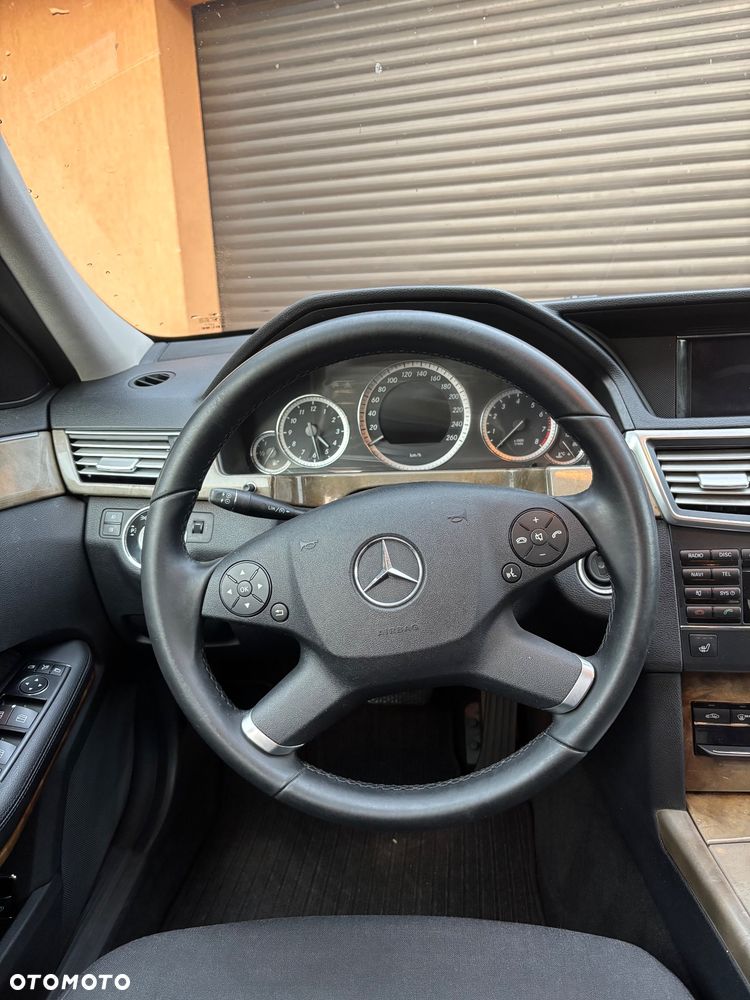 Mercedes-Benz Klasa E - 11