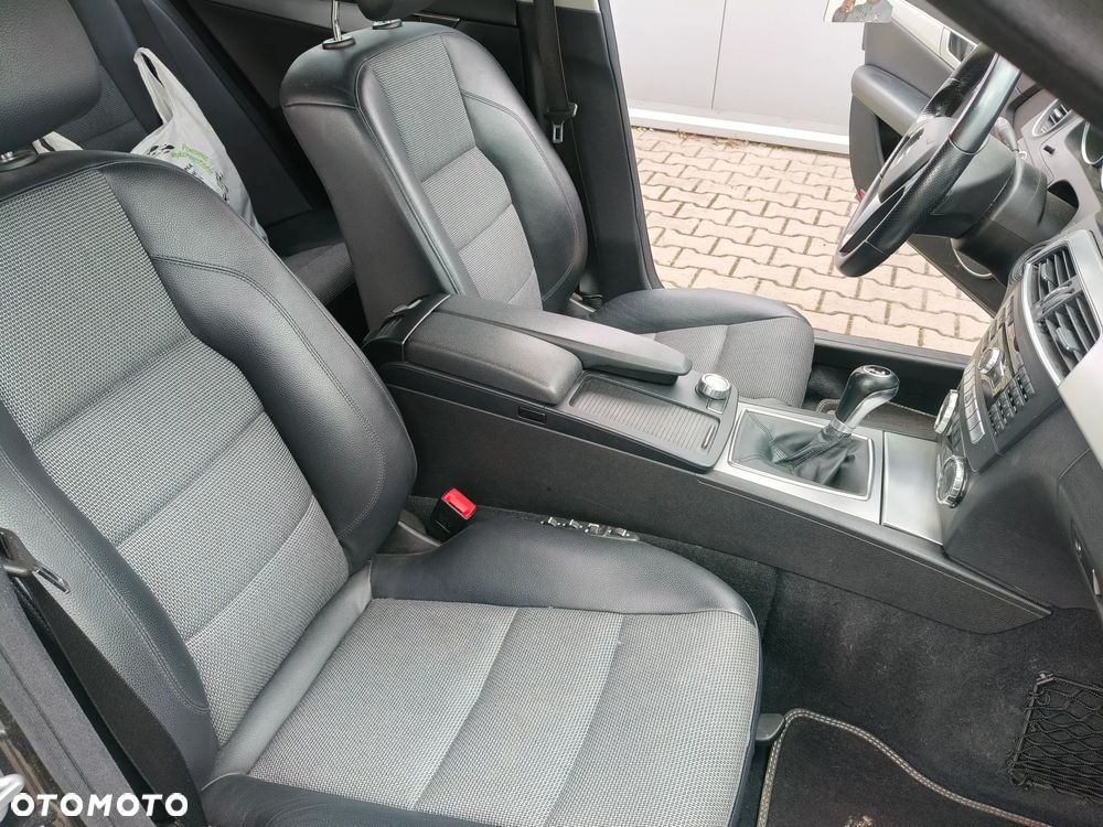 Mercedes-Benz Klasa C 200 CDI Avantgarde Edition - 13