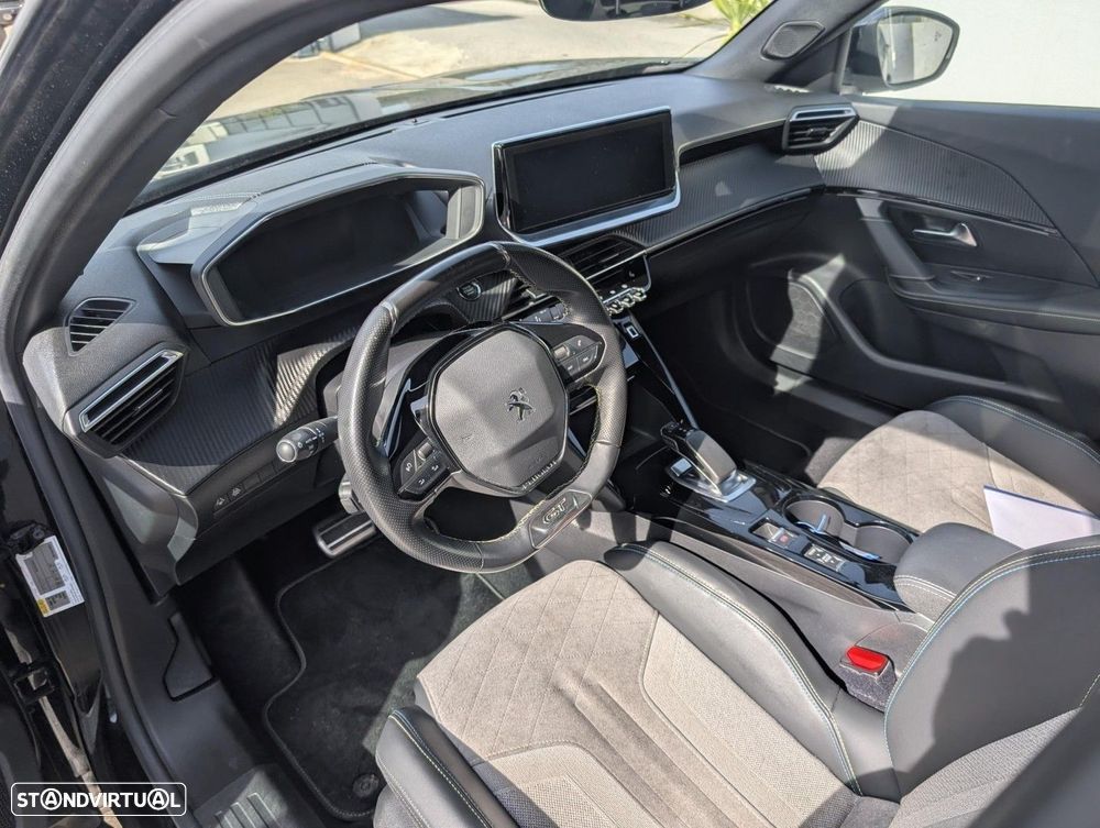 Peugeot e-2008 50 kWh GT Pack - 6
