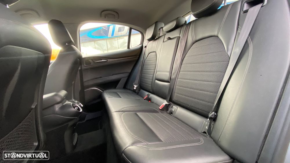 Alfa Romeo Stelvio 2.2 D Super AT8 - 28