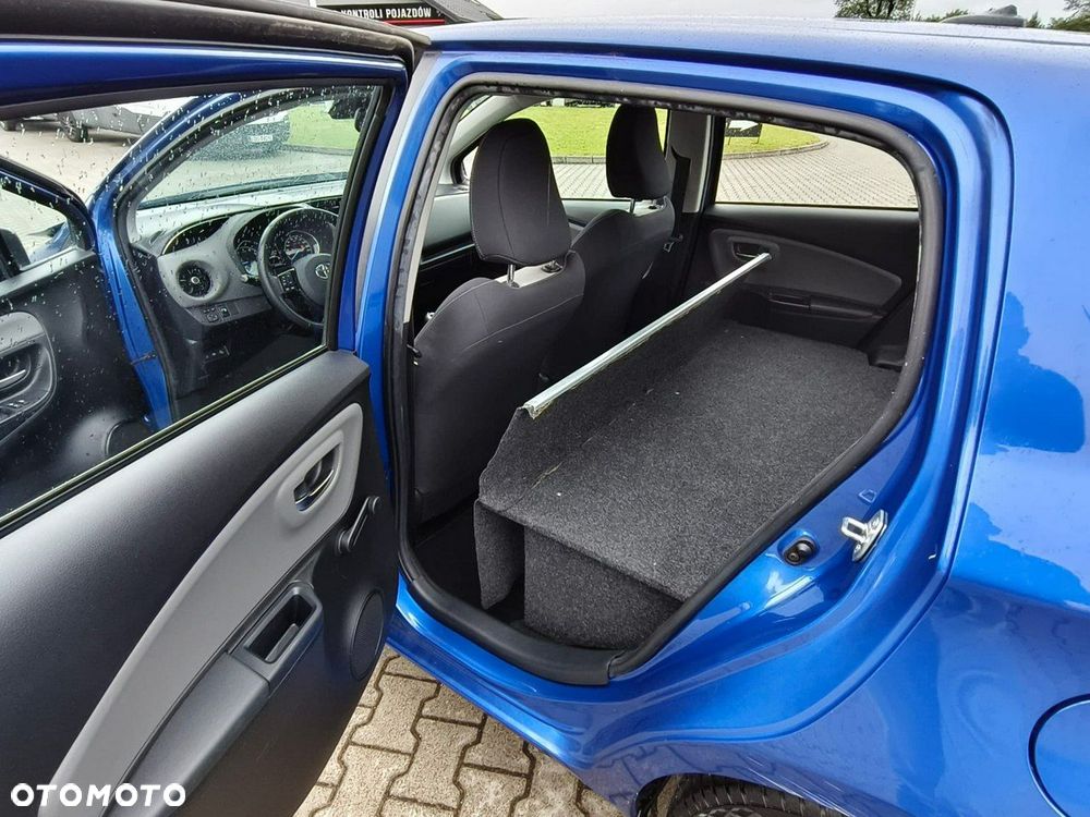 Toyota Yaris - 24
