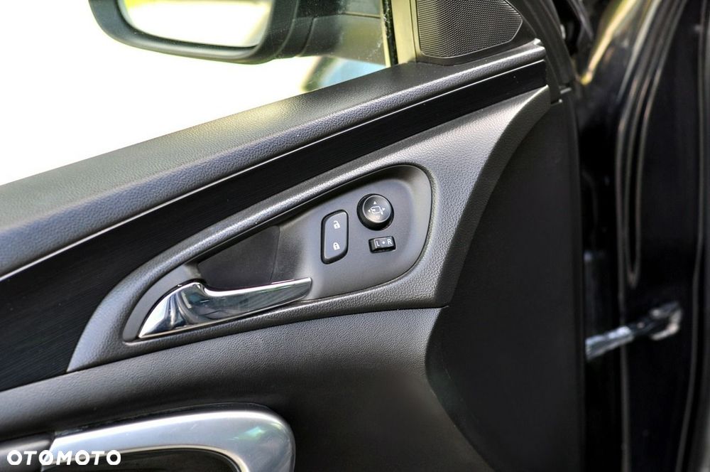 Opel Insignia 2.0 CDTI Cosmo ecoFLEX S&S - 15