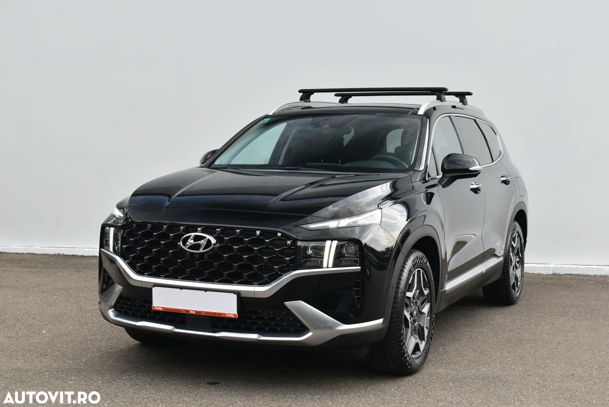 Hyundai Santa Fe Plug-in Hybrid 1.6 l 265 CP 4WD 6AT Luxury - 1