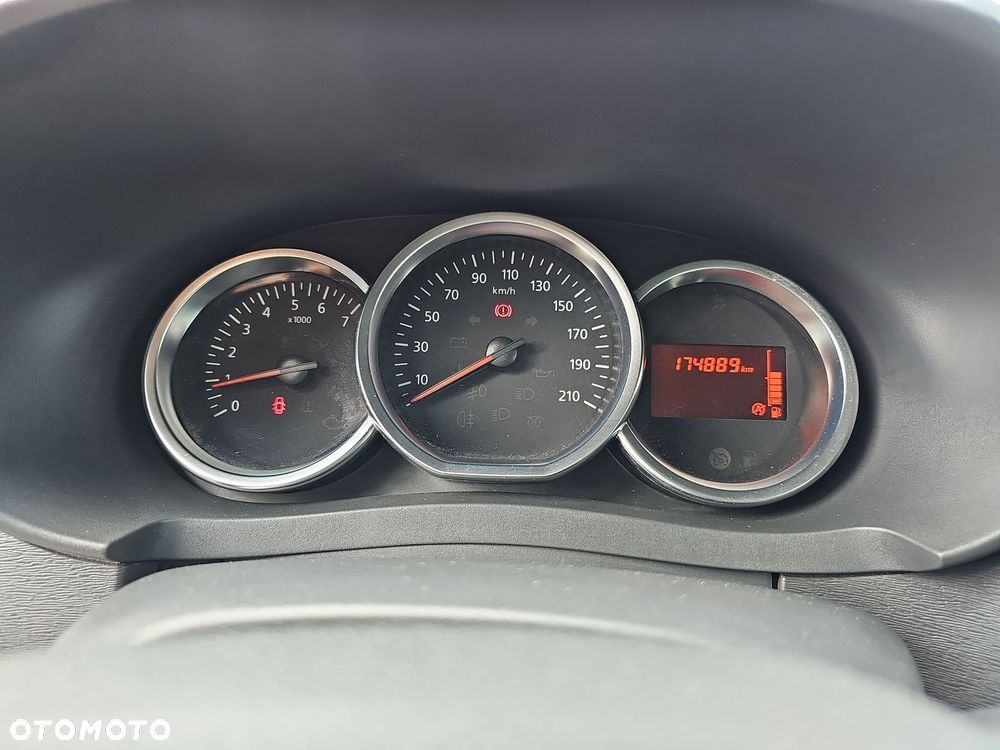 Dacia Lodgy 1.6 SCe Laureate S&S - 17