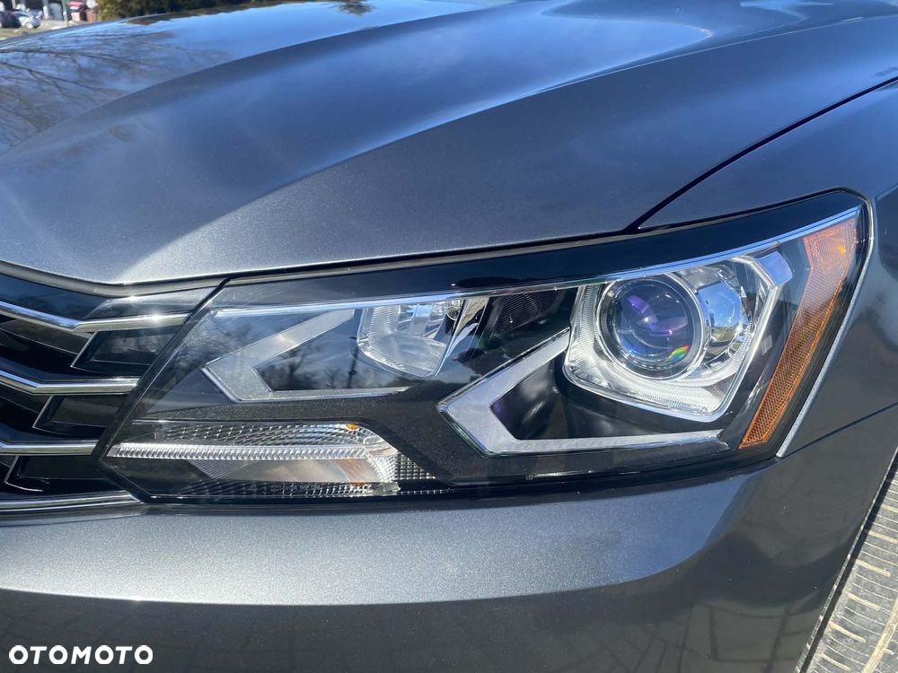 Volkswagen Passat - 8