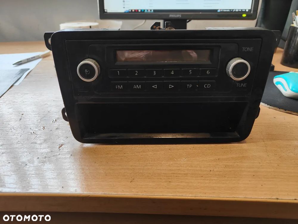 Radio fabryczne Volkswagen Caddy III 2K0035156 - 2