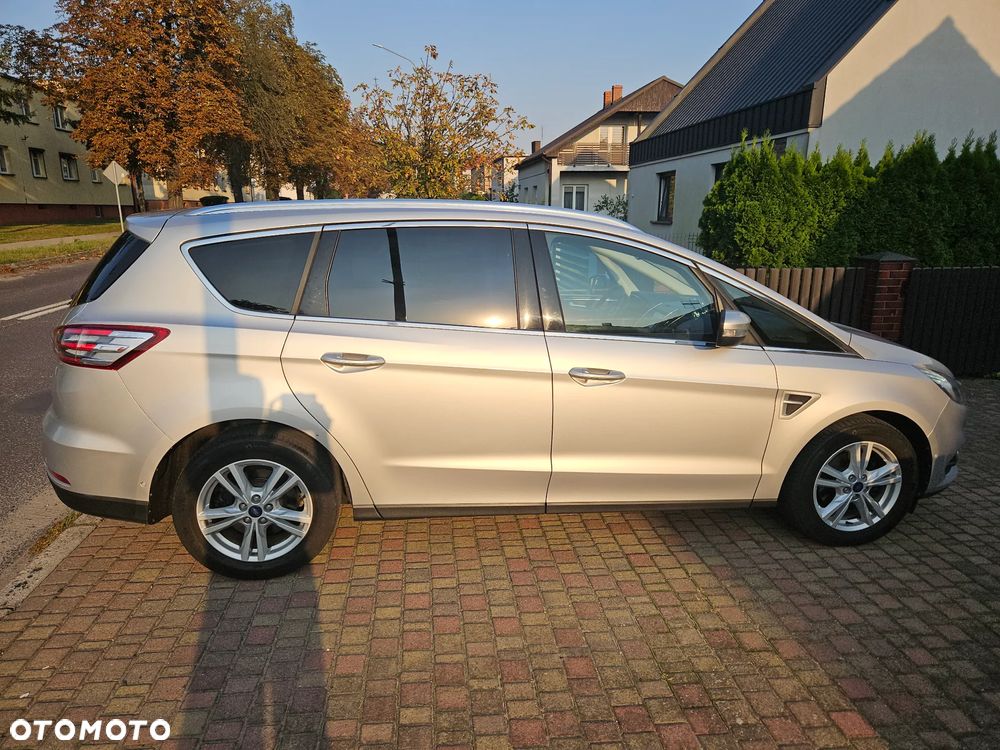 Ford S-Max 2.0 TDCi Titanium PowerShift - 25