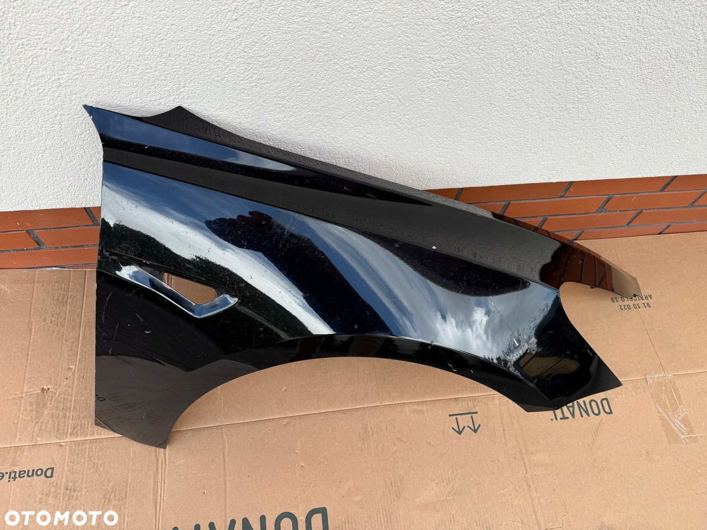 Tesla model 3 2016-2024 blotnik prawy przod ladny oryginal czarny demontaz - 3
