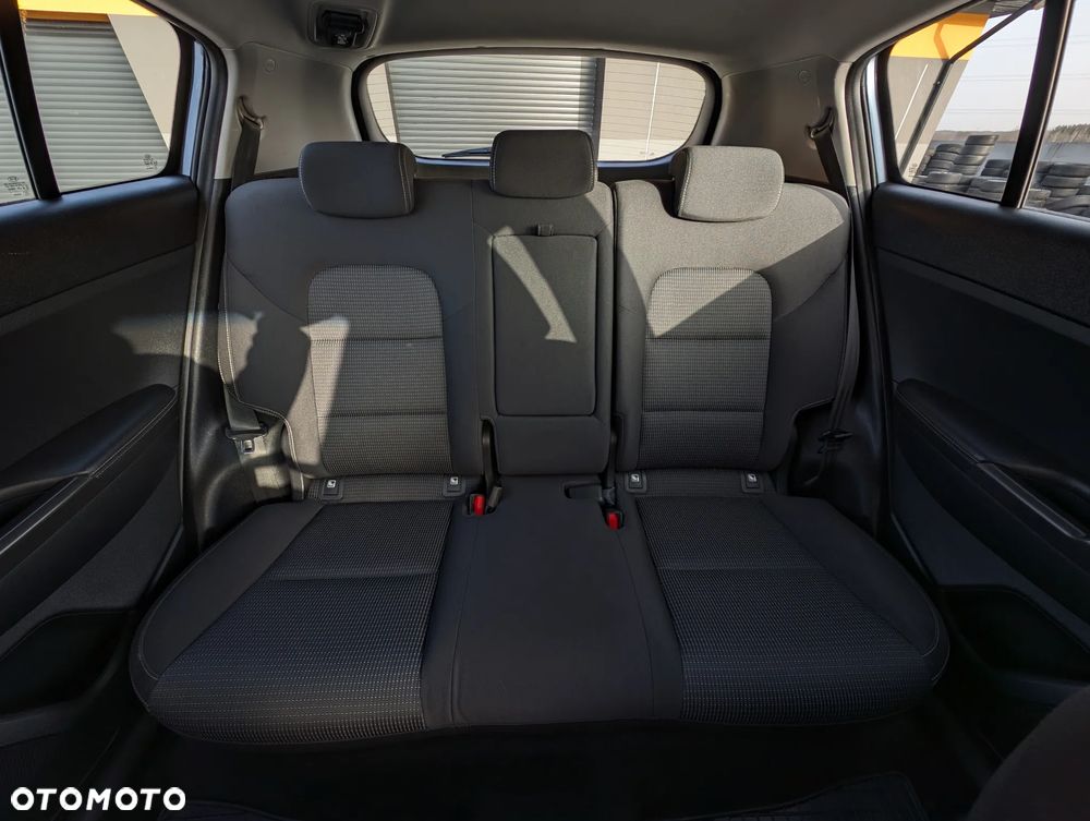 Kia Sportage 1.6 T-GDI AWD VISION - 38