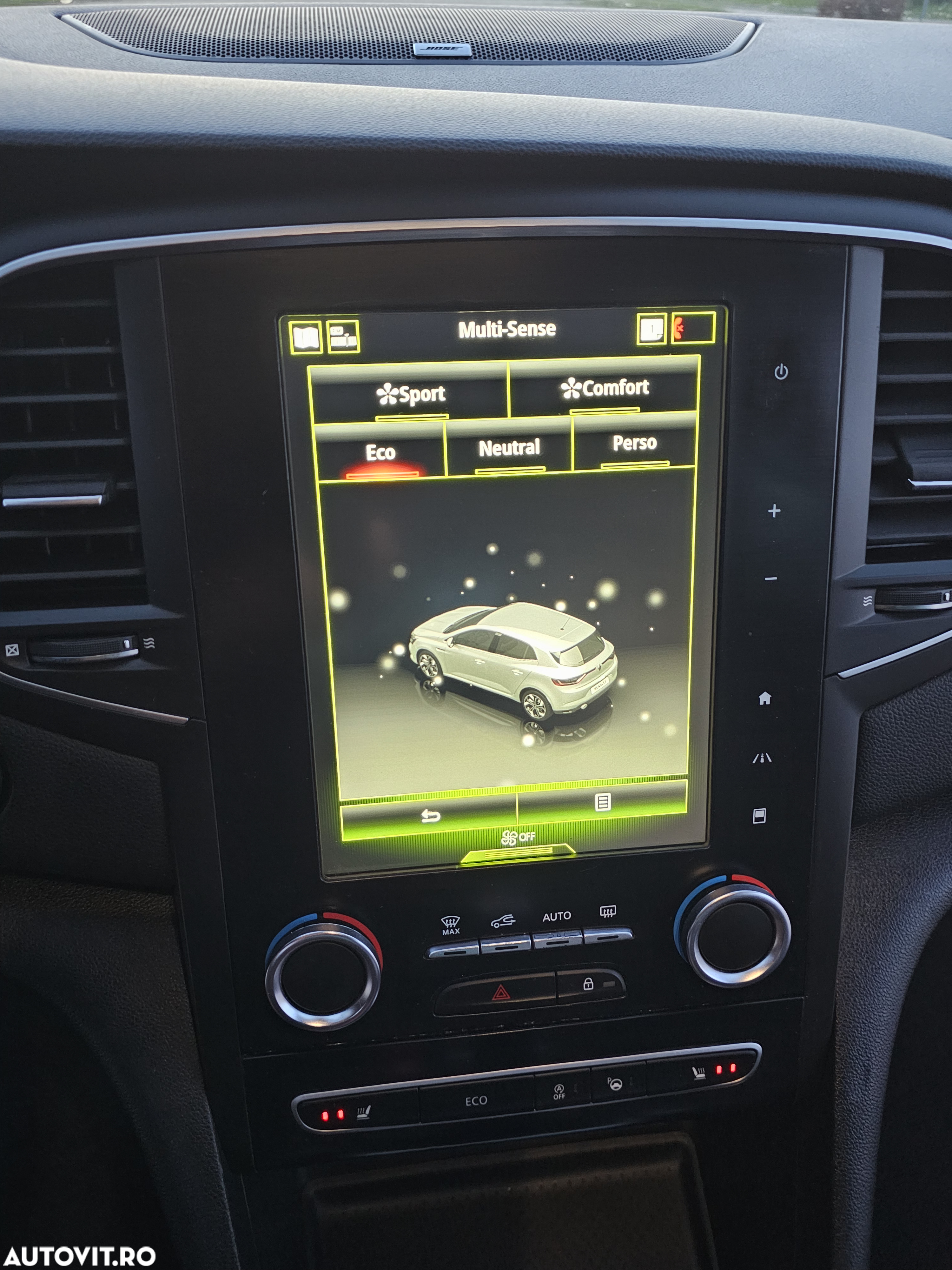 Renault Megane ENERGY dCi 130 BOSE EDITION - 14