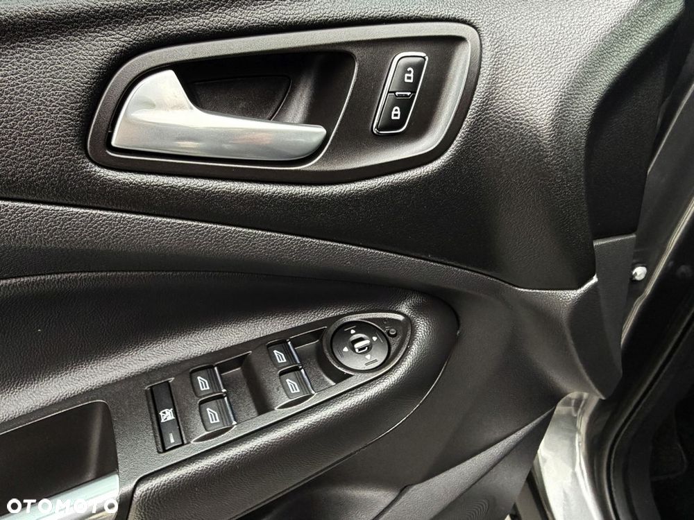 Ford Kuga 2.0 TDCi 2x4 Trend - 20