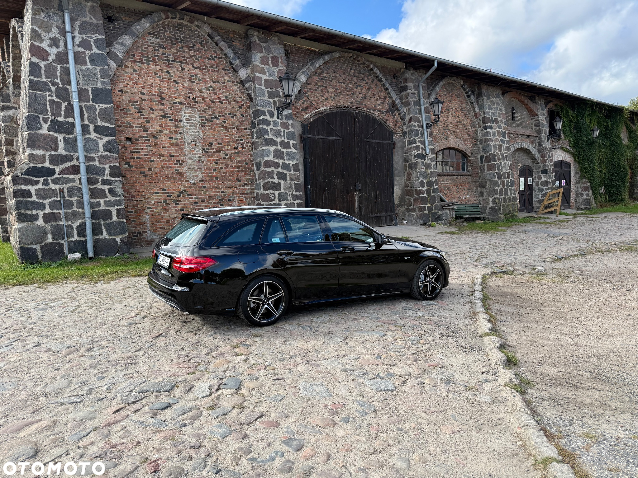 Mercedes-Benz Klasa C AMG 43 4Matic T 9G-TRONIC - 3