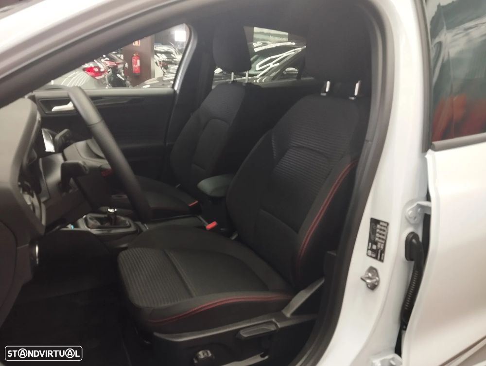 Ford Focus 1.0 EcoBoost MHEV ST-Line - 17