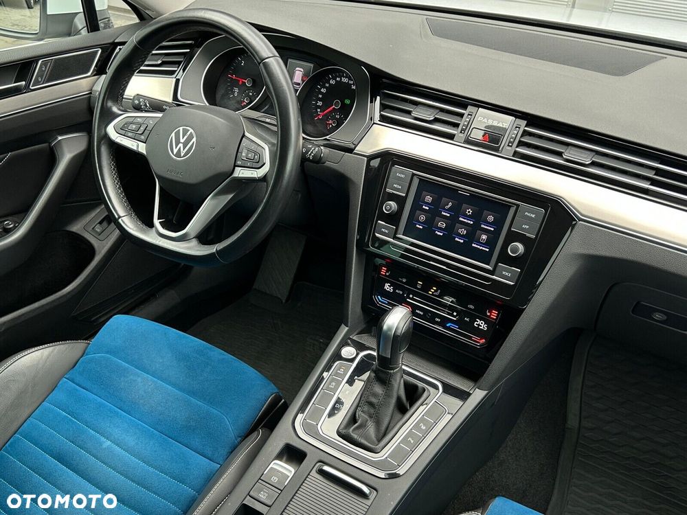 Volkswagen Passat 2.0 TDI EVO Elegance DSG - 17