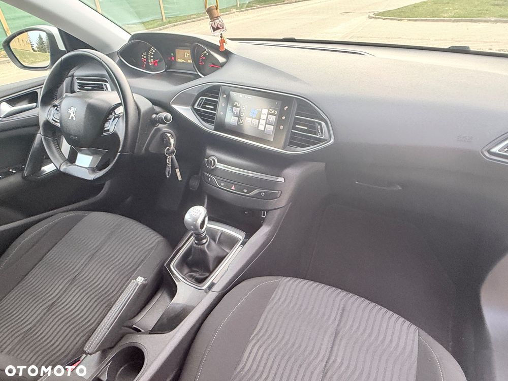 Peugeot 308 1.6 THP Active - 32