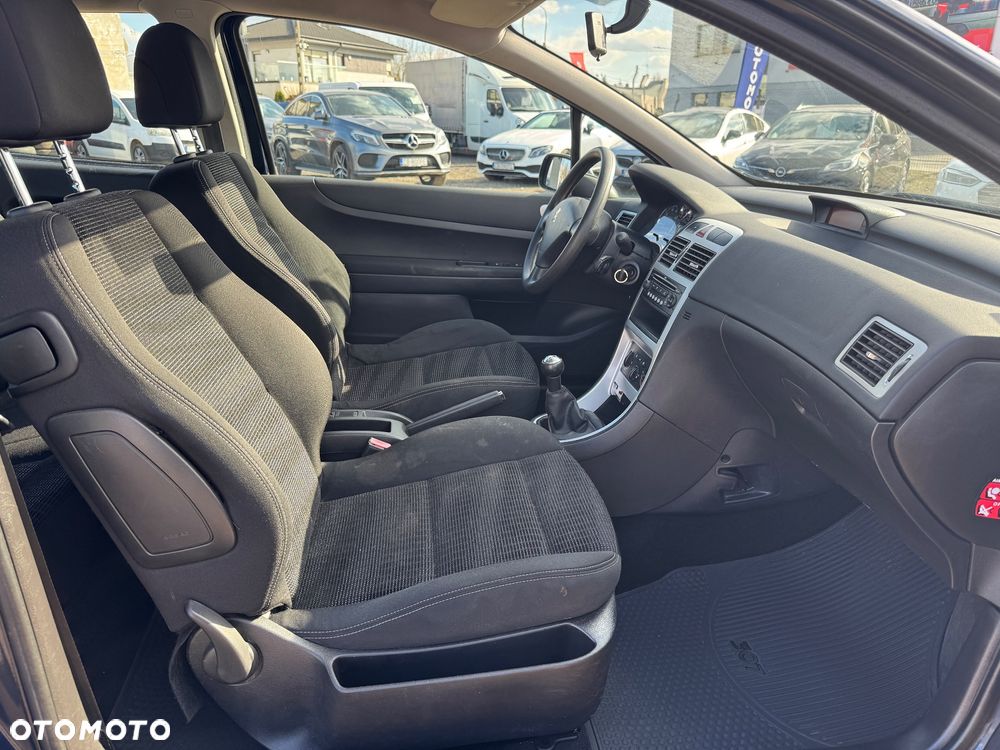 Peugeot 307 1.4 XR - 19