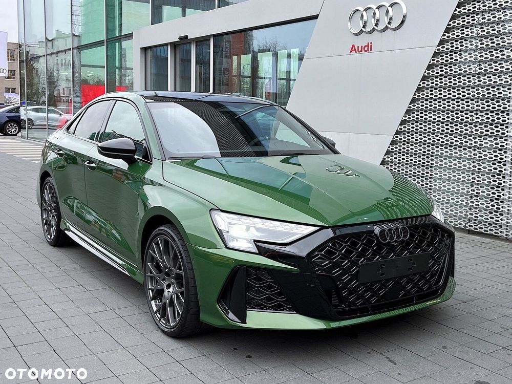 Audi RS3 Limousine - 2