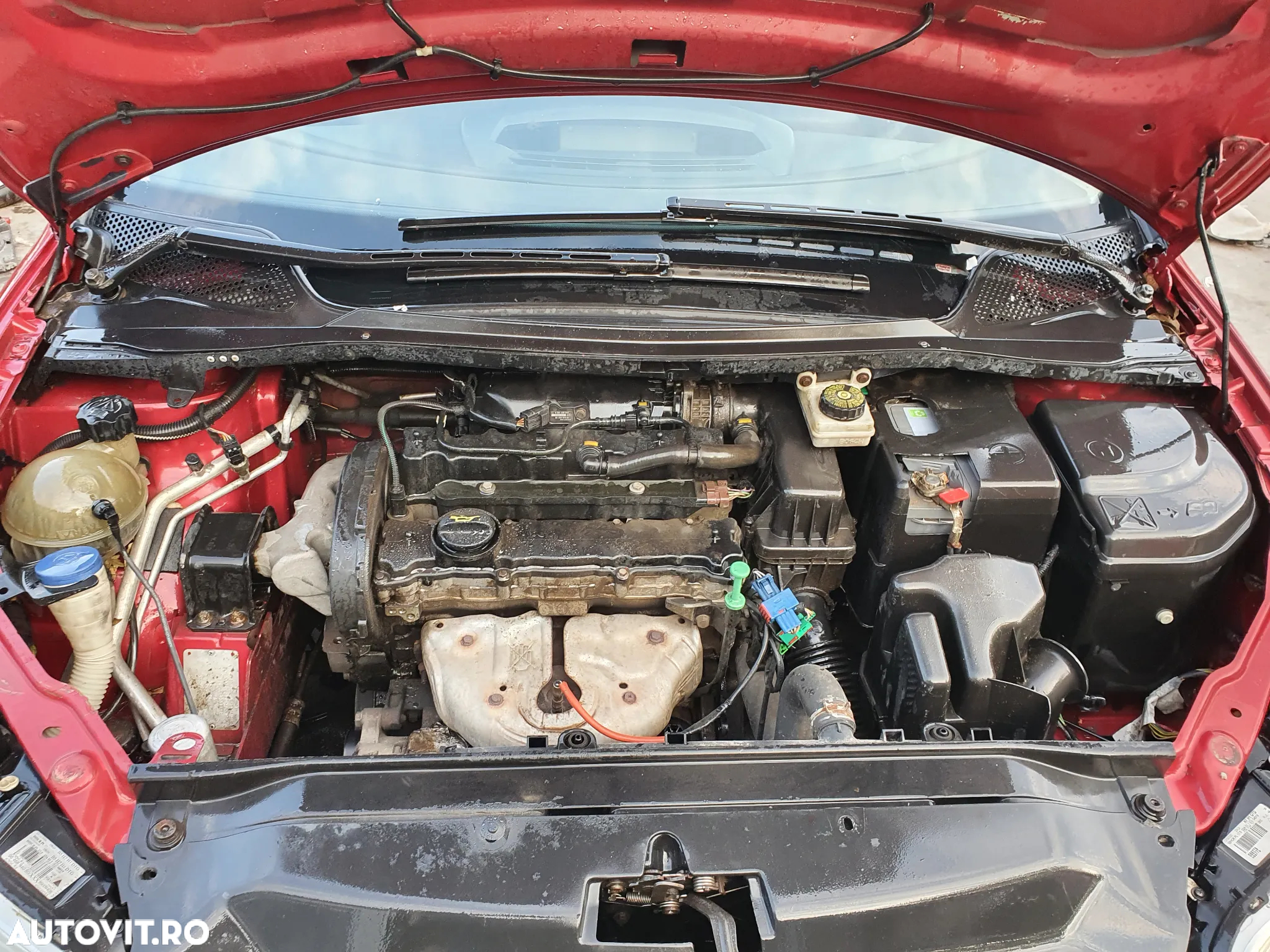 Dezmembram Citroen C4 1.4b an fabr 2006 KFU - 7