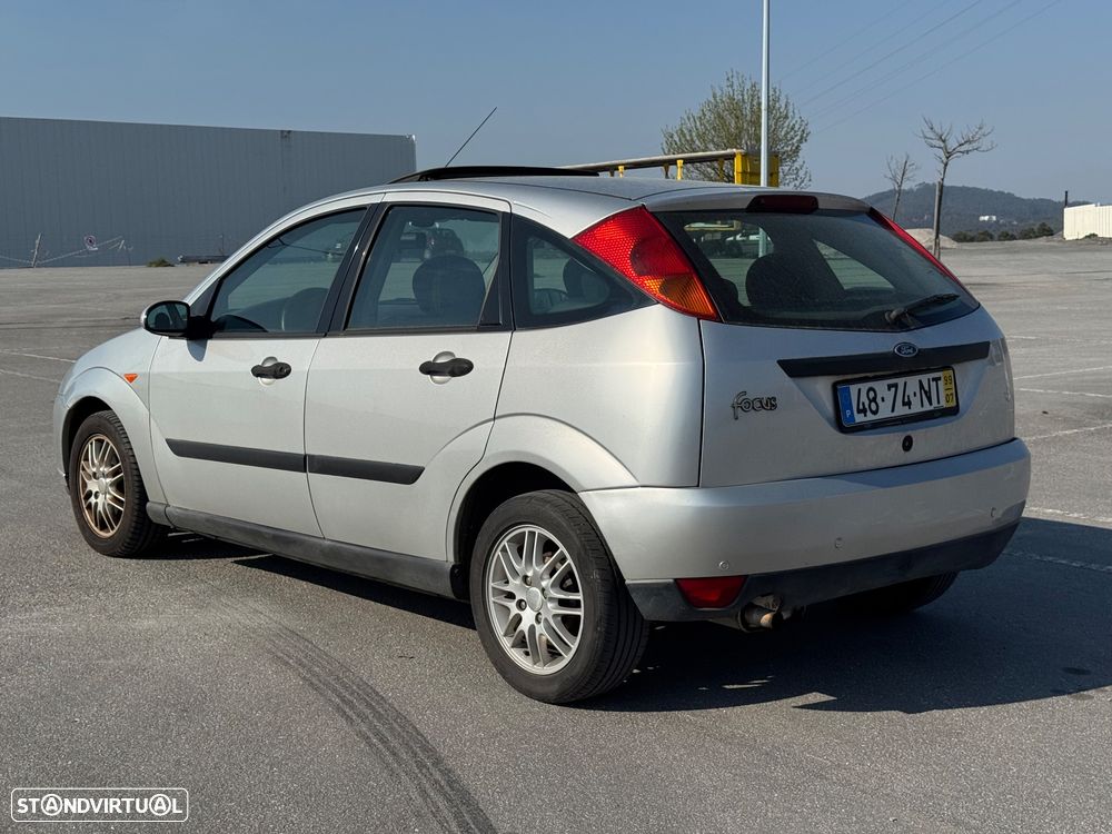 Ford Focus 1.4 Ambiente - 4