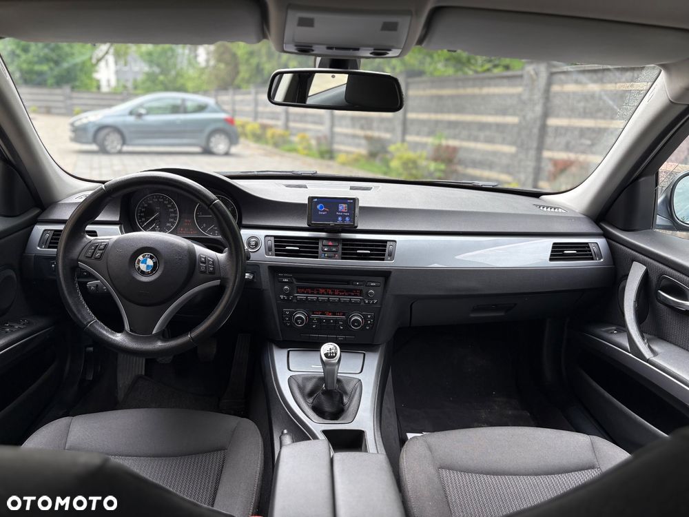 BMW Seria 3 - 16