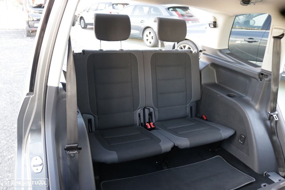 VW Touran 1.6 TDI BM Confortline 7L - 29