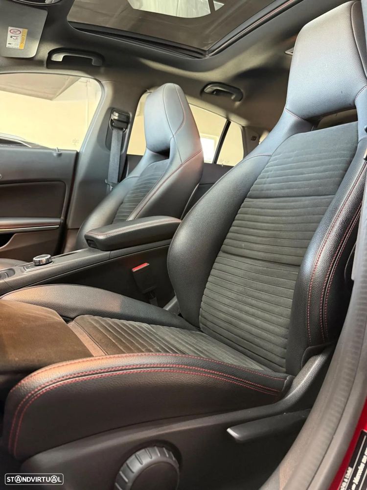 Mercedes-Benz CLA 180 7G-DCT AMG Line — fotografia 14