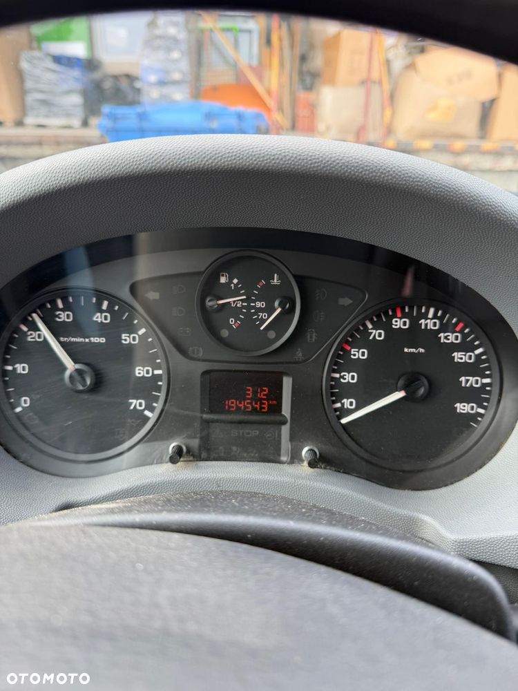 Peugeot Expert II L2H1 - 11