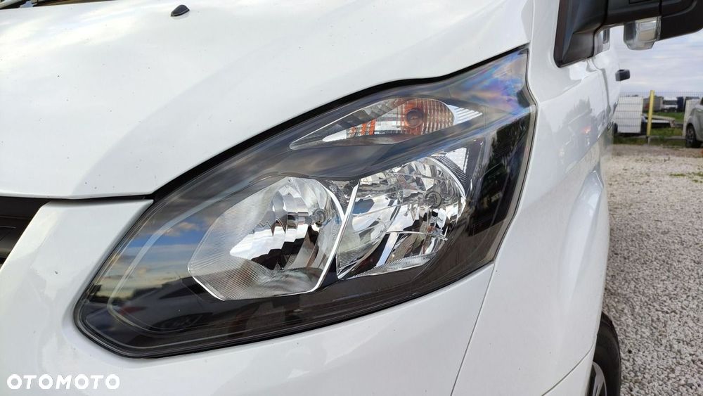 Ford Transit Custom - 11