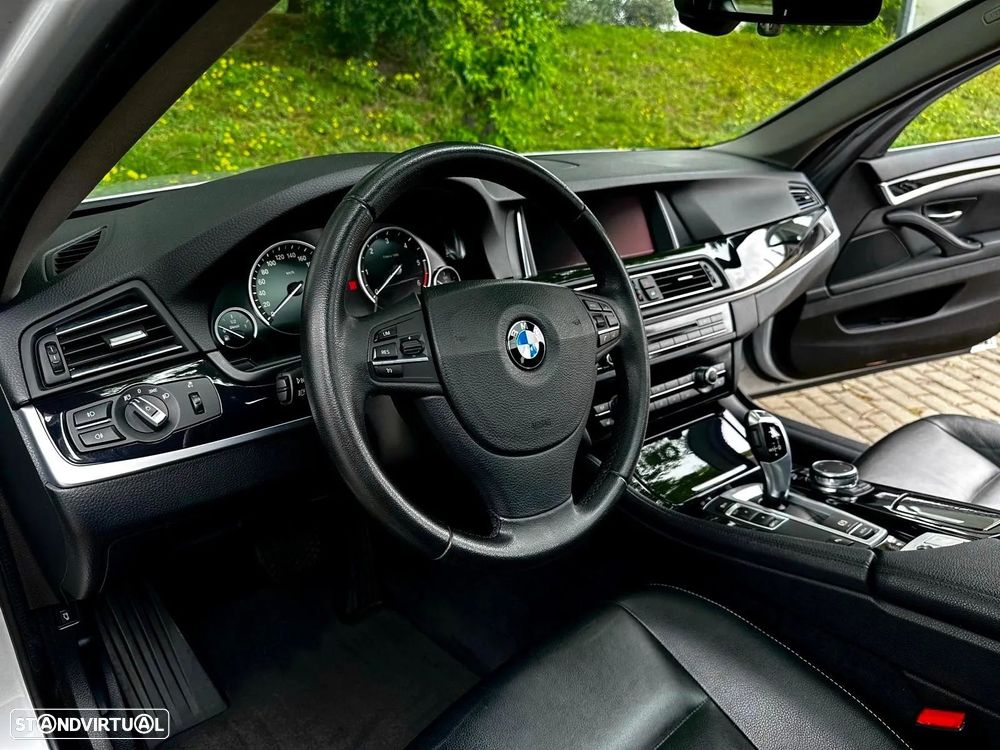 BMW 520 d xDrive Line Luxury Auto - 3
