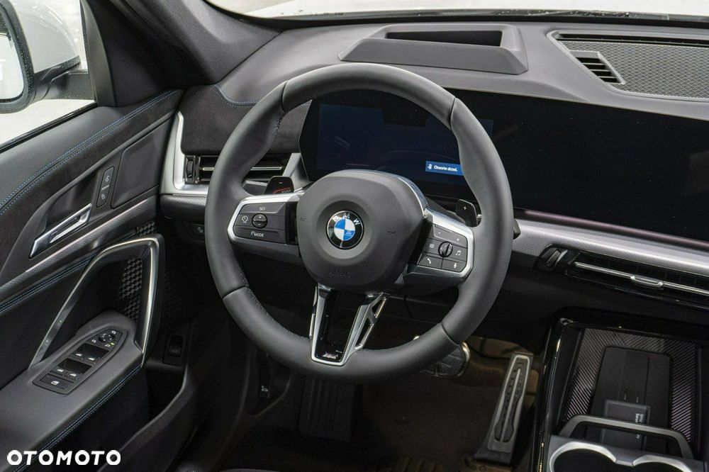 BMW X1 sDrive18i - 17