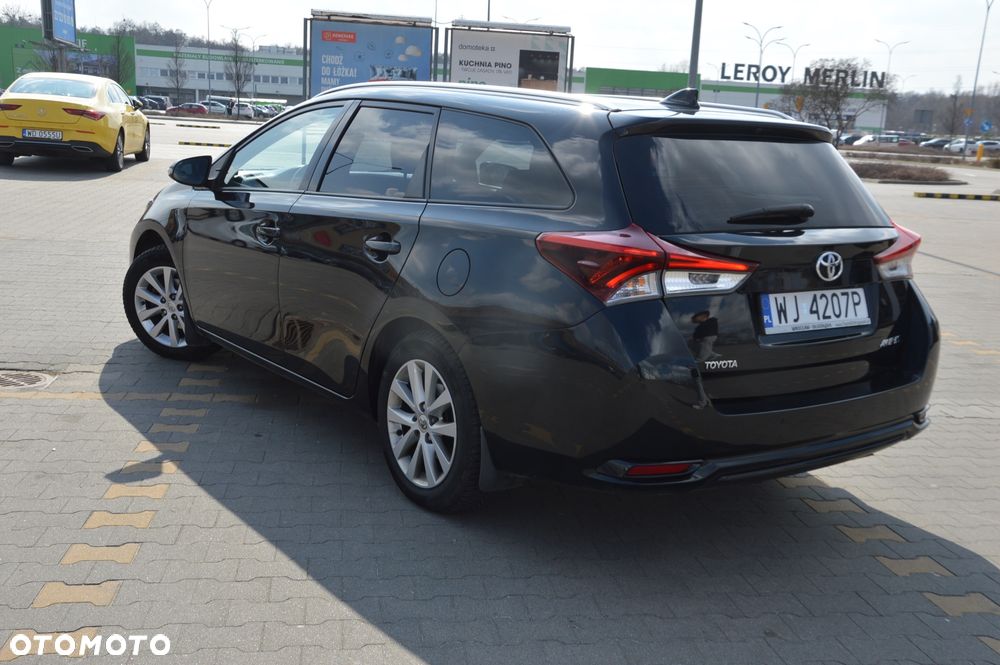 Toyota Auris - 4