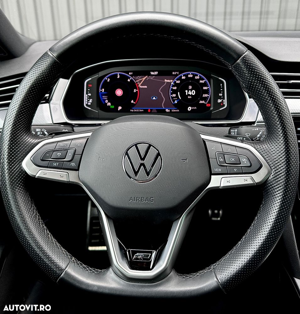 Volkswagen Passat 2.0 TDI DSG Highline - 31